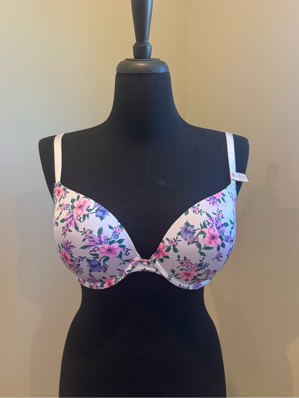 Victoria's Secret Purple floral Smooth Push-Up Bra 32DDD Brand new with tags